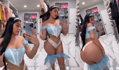 Jailyne Ojeda Teases Her Sexy Outfit