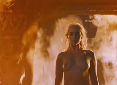 Emilia Clarke Walks With Her Tits Out