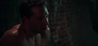Emilia Clarke Strips Naked Outside