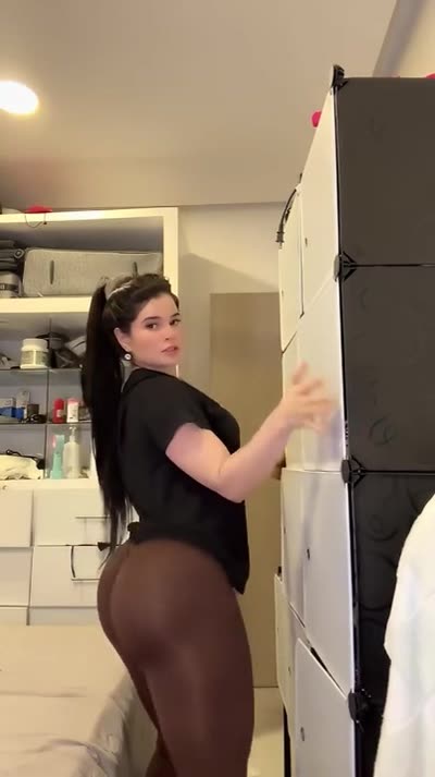 Luciana90luna Moves Her Ass Up And Down