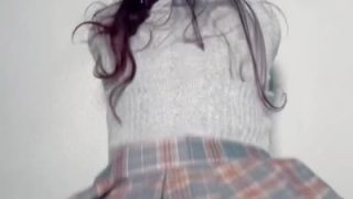 Gutzdemon Teases Her Bubbly Ass