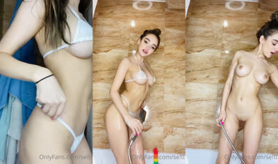 Horny Seltin Sweet’s Steamy Shower Strip Show