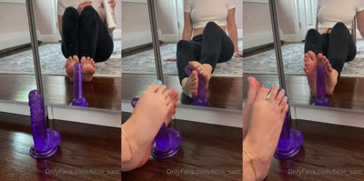 Sams_soles21 Fucks A Dildo With Her Feet
