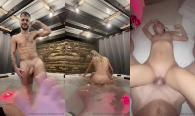 Petitesneakylink’s Hottub Sex Tape